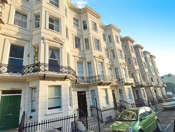 2 Bedroom Flat To Rent In Holland Road, Hove, East Sussex, BN3