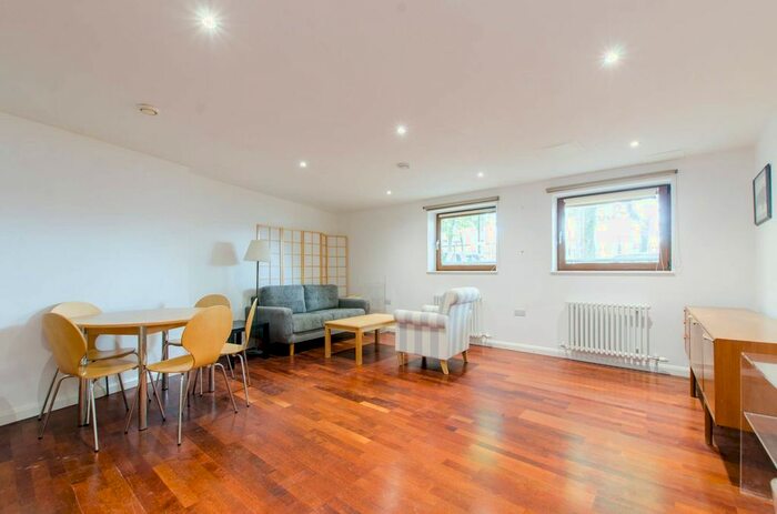 1 Bedroom Flat To Rent In Rope Street, Canada Water, London, SE16