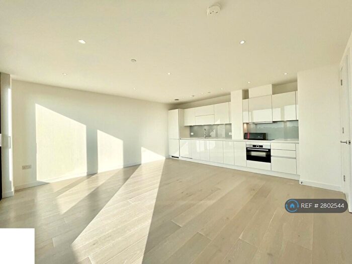 1 Bedroom Flat To Rent In City North East Tower, London, N4