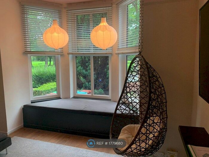 10 Bedroom Terraced House To Rent In Moss Lane East, Manchester, M14