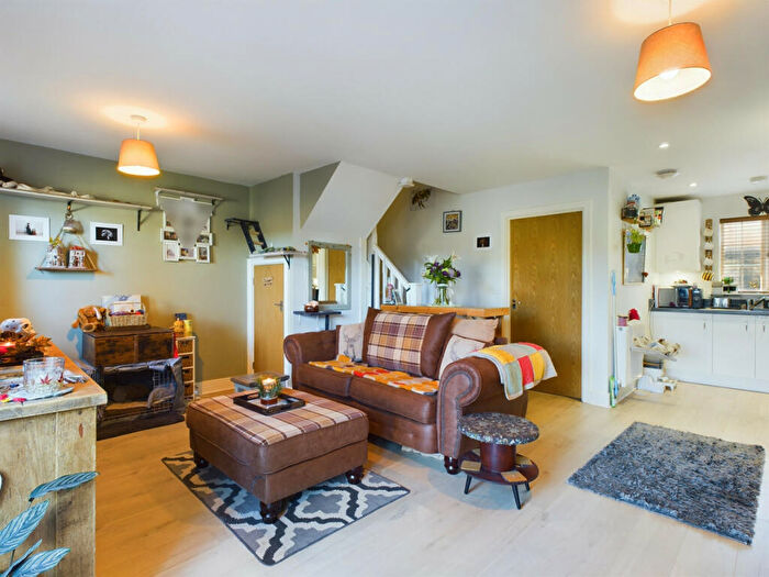 2 Bedroom End Of Terrace House To Rent In Deerleap Lane, Rowland's Castle, PO9