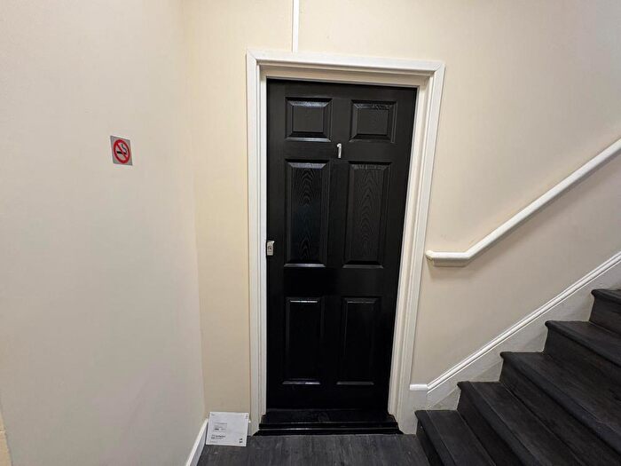 1 Bedroom Property To Rent In Flat, High Street, MK40