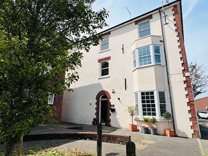 2 Bedroom Flat To Rent In Waterloo Place, Lewes, BN7