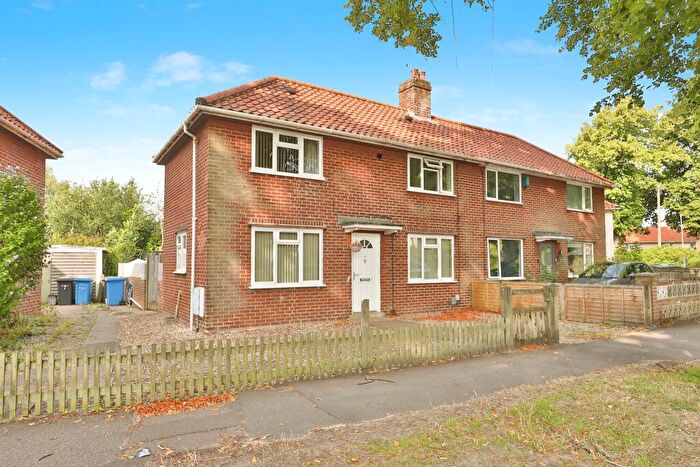4 Bedroom Semi-Detached House For Sale In Beverley Road, Norwich, NR5
