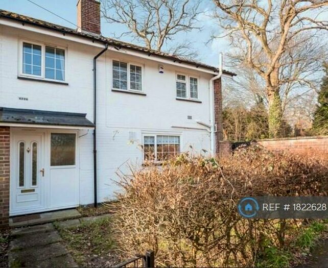 3 Bedroom End Of Terrace House To Rent In Sycamore Close, Langley Green, RH11