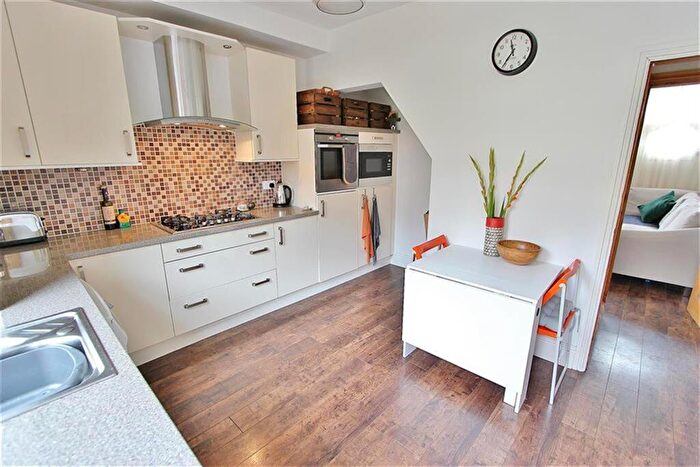 2 Bedroom Terraced House To Rent In Murray Road, Sheffield, S11