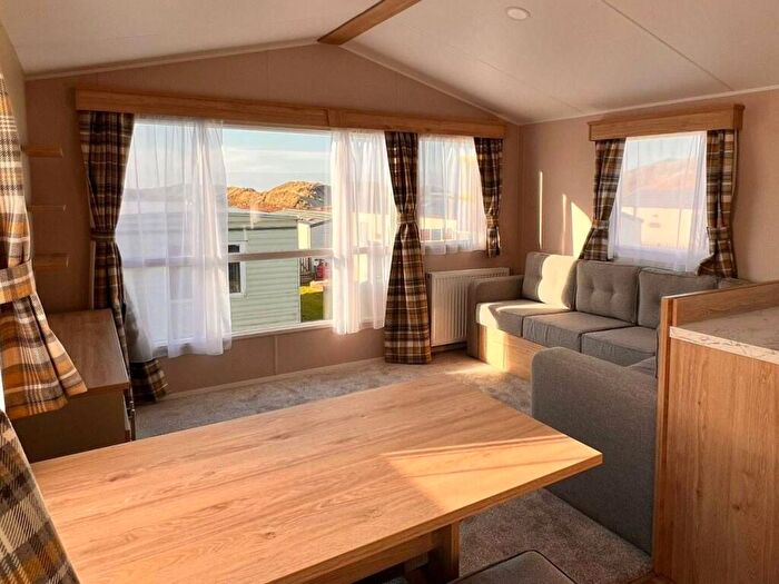 2 Bedroom Caravan For Sale In Llanmadoc, Gower, SA3