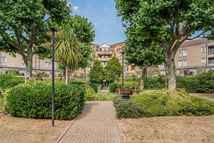 1 Bedroom Flat For Sale In Back Church Lane, London, E1