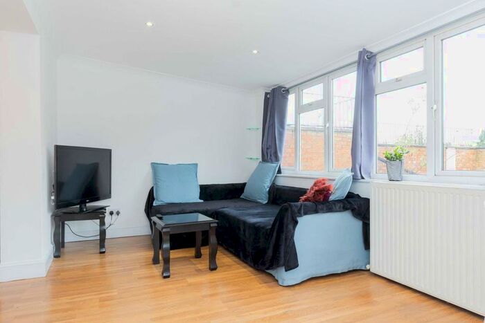 1 Bedroom Flat To Rent In The Vale, London, W3