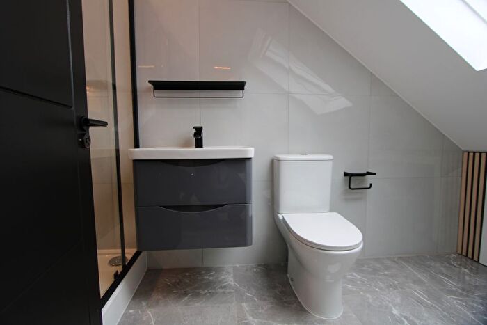 2 Bedroom Flat To Rent In Canterbury Road, Croydon, CR0