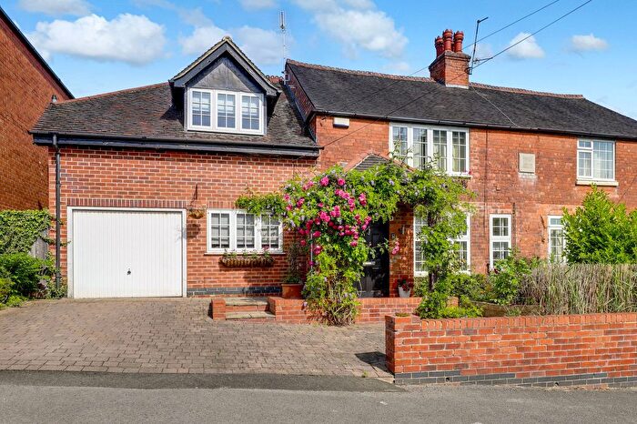 4 Bedroom Semi-Detached House For Sale In Kent Road, Nottingham, NG3