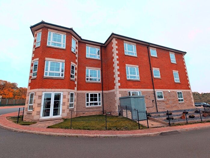 2 Bedroom Flat To Rent In Waterside, Fairburn, Knottingley, North Yorkshire, WF11