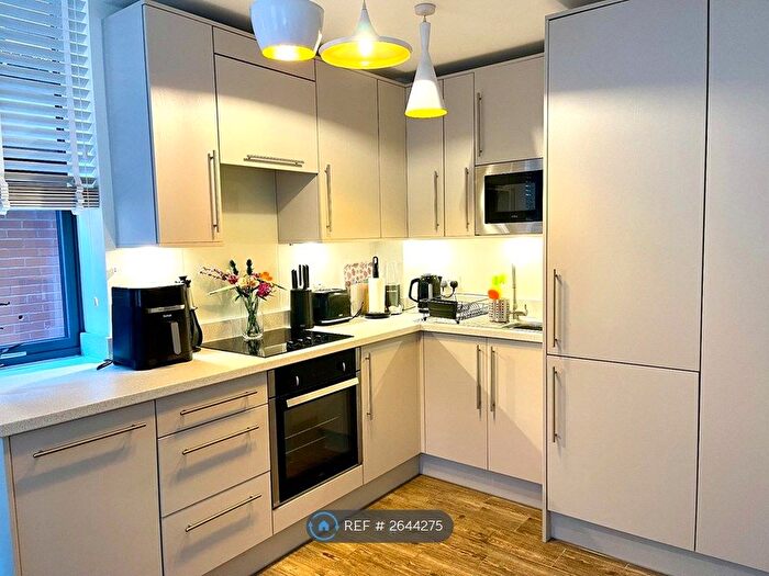 1 Bedroom Flat To Rent In West House, Haslemere, GU27