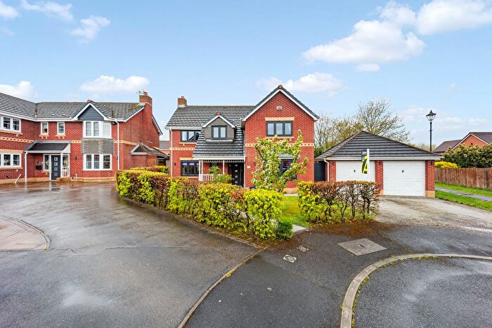 4 Bedroom Detached House For Sale In Vixen Grove, Widnes, WA8