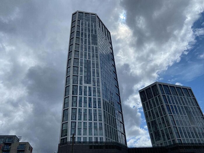 2 Bedroom Flat To Rent In Skyview Tower, High Street, Stratford, E15