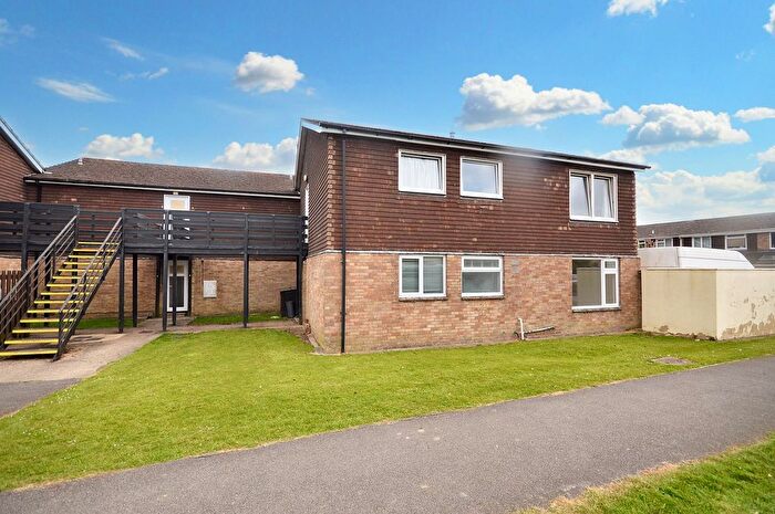 1 Bedroom Flat To Rent In Highfield Court, Hazlemere, HP15