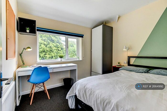 6 Bedroom Semi-Detached House To Rent In Auckland Drive, Brighton, BN2