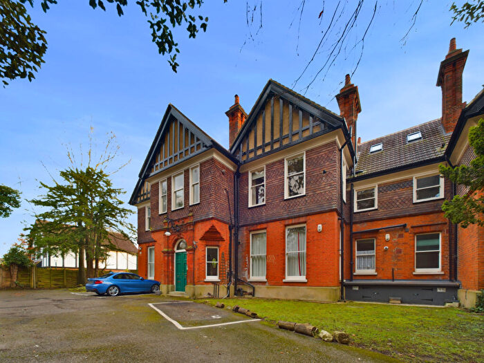 3 Bedroom Flat To Rent In St. Margarets, Beckenham Place Park, Beckenham, Kent, BR3