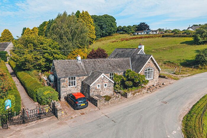 3 Bedroom Detached House For Sale In Pont Robert, Meifod, SY22