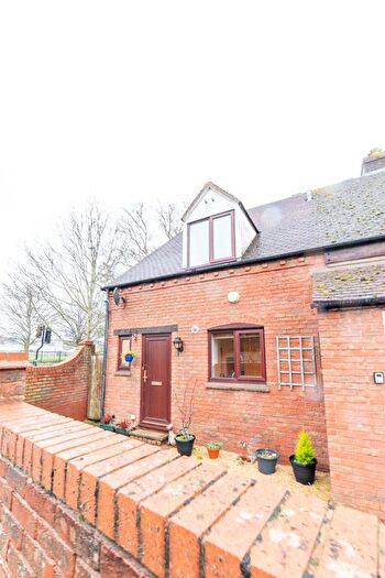 3 Bedroom Terraced House For Sale In Grange Drive, Bishops Cleeve, Cheltenham, GL52