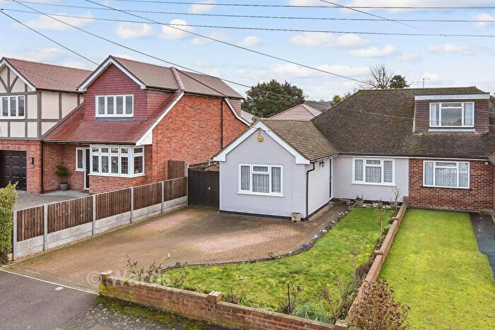 2 Bedroom Semi-Detached Bungalow For Sale In Coutts Avenue, Shorne, Gravesend, Kent, DA12