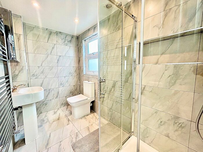 4 Bedroom Property To Rent In Goldsmith Road, London, E17