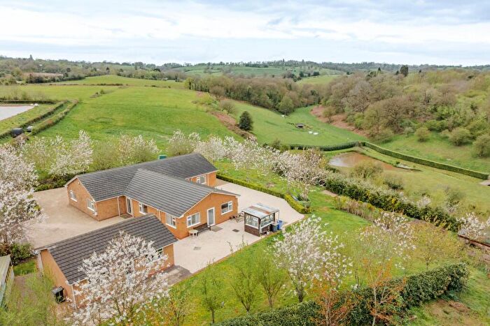 5 Bedroom Bungalow For Sale In Sandy Lane, Kidderminster, DY11