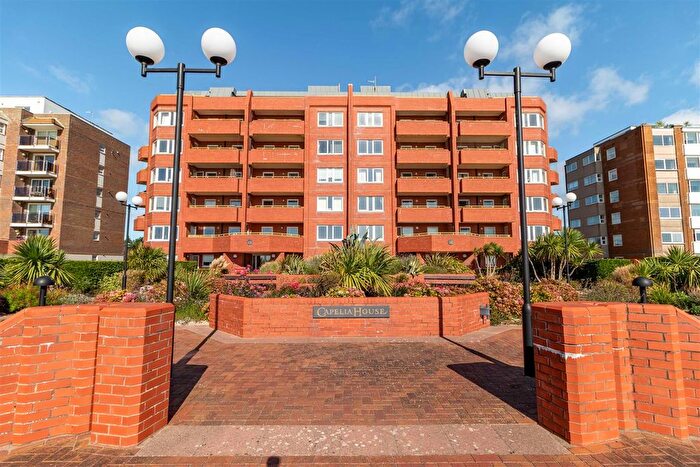 2 Bedroom Flat For Sale In West Parade, Worthing, BN11