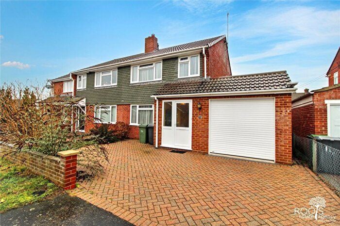 3 Bedroom End Of Terrace House For Sale In Coopers Crescent, Thatcham, Berkshire, RG18