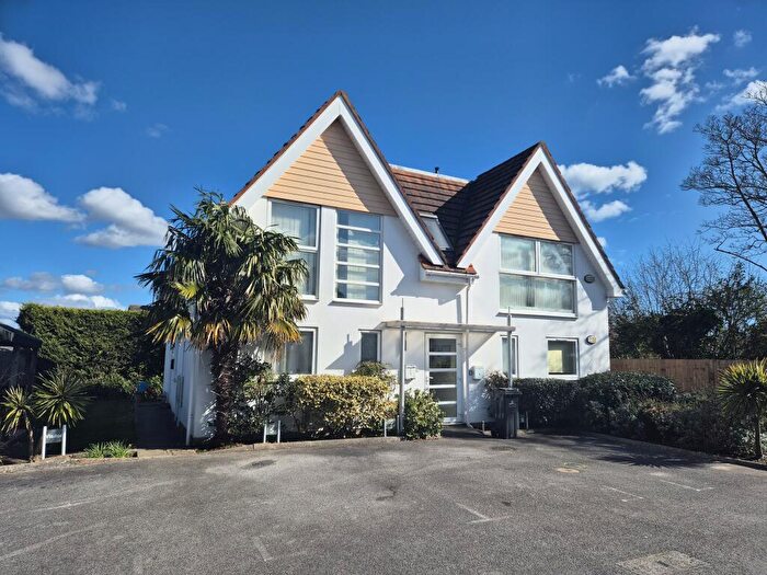 2 Bedroom Flat To Rent In Spitfire, Oakdale, BH15