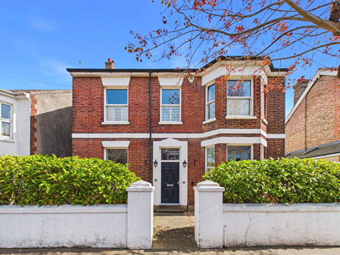 4 Bedroom Detached House For Sale In Upper High Street, Worthing, BN11