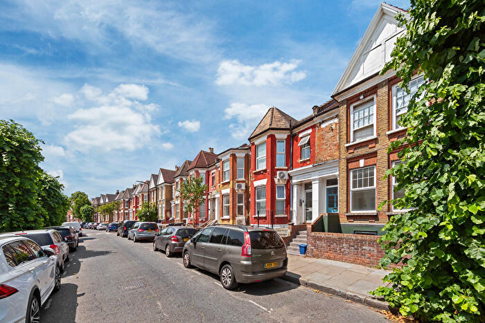 1 Bedroom Flat For Sale In Forburg Road, Stoke Newington, London, N16