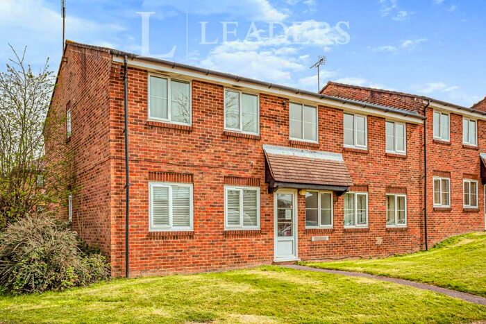1 Bedroom Flat To Rent In Gordon Close, Haywards Heath, RH16