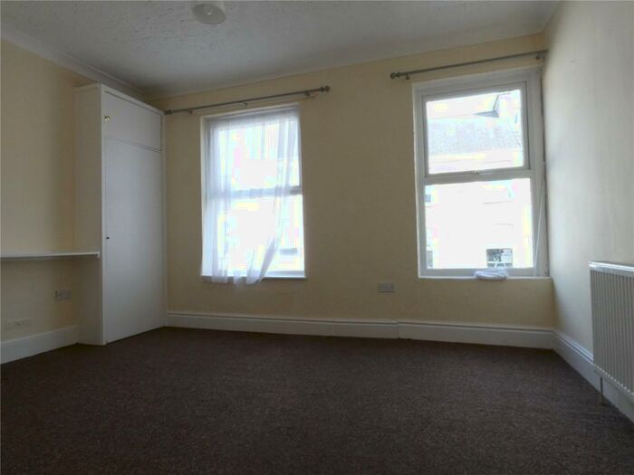 2 Bedroom End Of Terrace House To Rent In Victoria Street, Caernarfon, Gwynedd, LL55