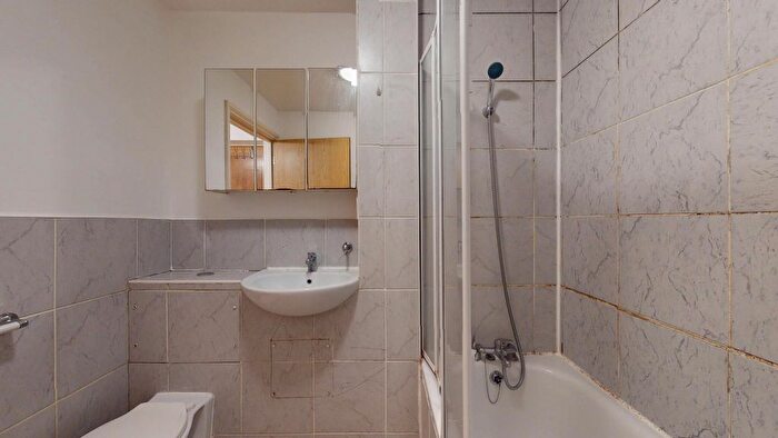 1 Bedroom Flat To Rent In Laugan Walk, London, SE17