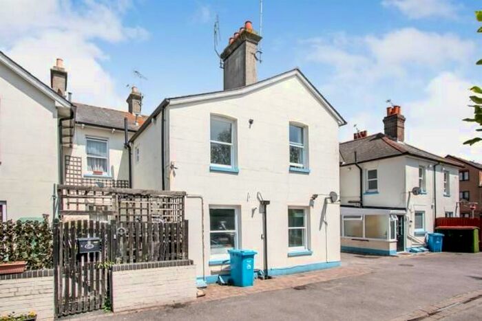 1 Bedroom Flat To Rent In Blandford Road, Poole, BH15