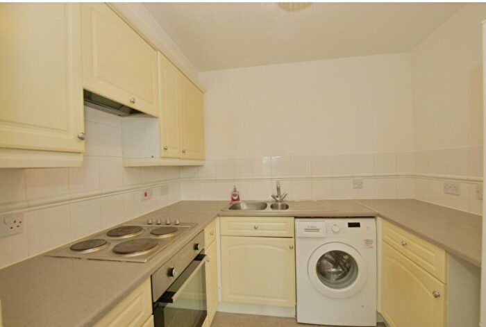 2 Bedroom Flat To Rent In Riverbank Way, Ashford, TN24