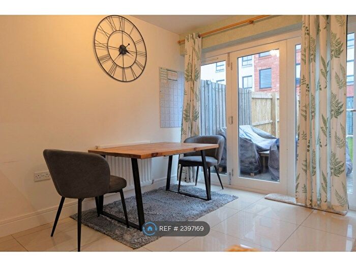 2 Bedroom Terraced House To Rent In Hunterscraig Drive, Glasgow, G5