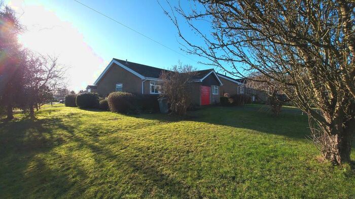 3 Bedroom Bungalow To Rent In Hedgefield Road, Barrowby, NG32