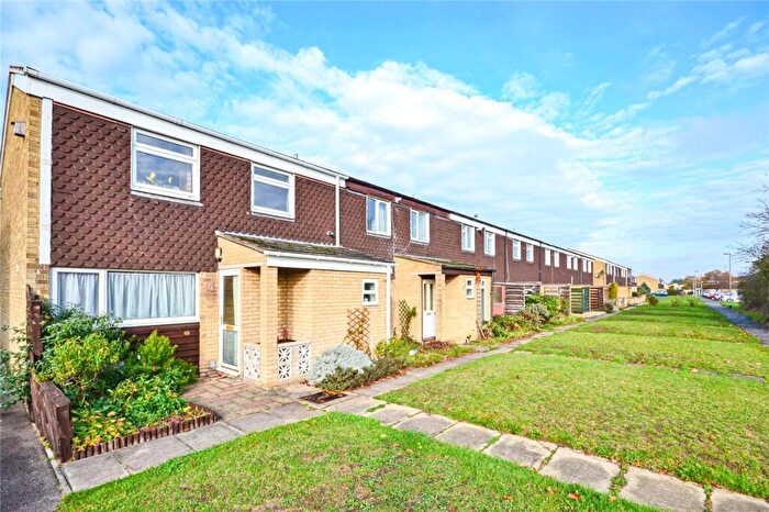 3 Bedroom End Of Terrace House To Rent In Crathern Way, Cambridge, CB4