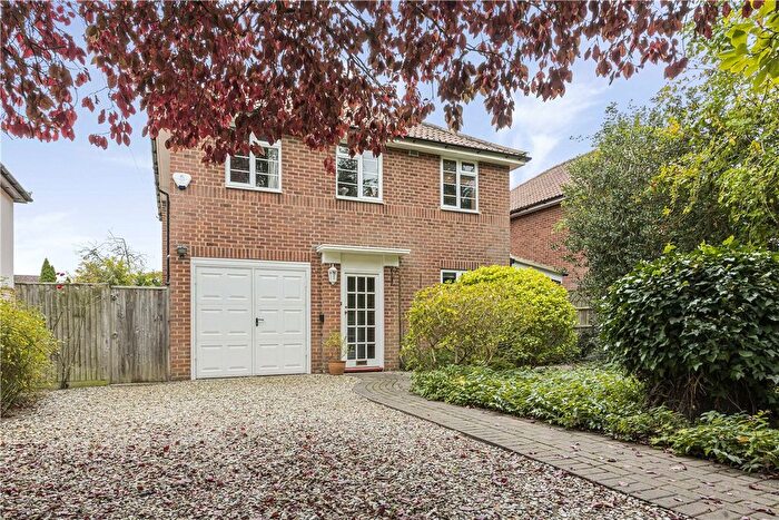 4 Bedroom Detached House For Sale In Five Mile Drive, Oxford, Oxfordshire, OX2