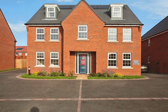 5 Bedroom Detached House For Sale In Indigo Close, Rugby, CV22
