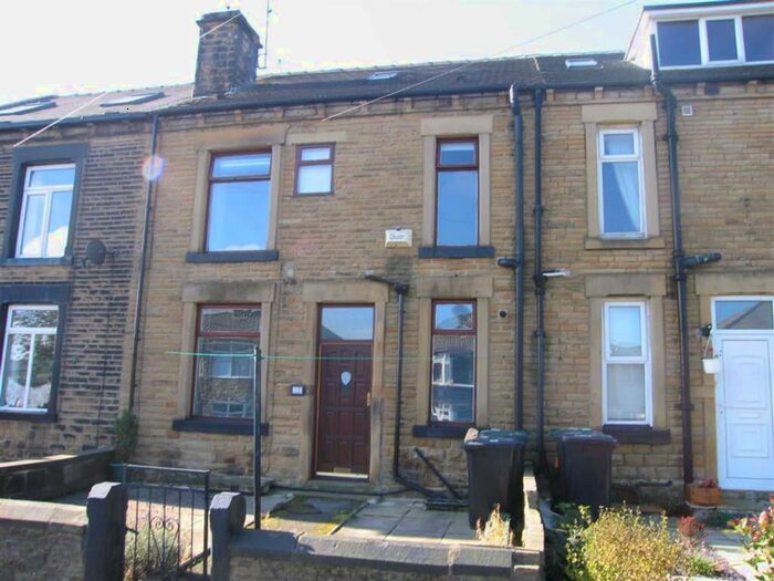 2 Bedroom Terraced House To Rent In Springfield Lane, Morley, Leeds, LS27