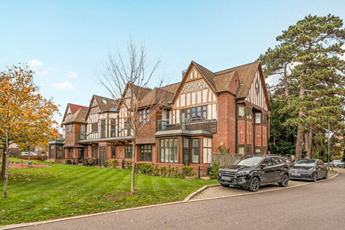 1 Bedroom Apartment For Sale In Acorn Way, Orpington, BR6