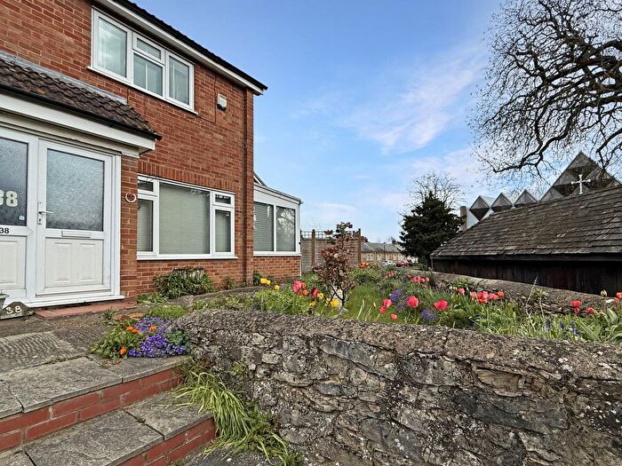 2 Bedroom End Of Terrace House For Sale In Marlborough Close, Oxford, OX4