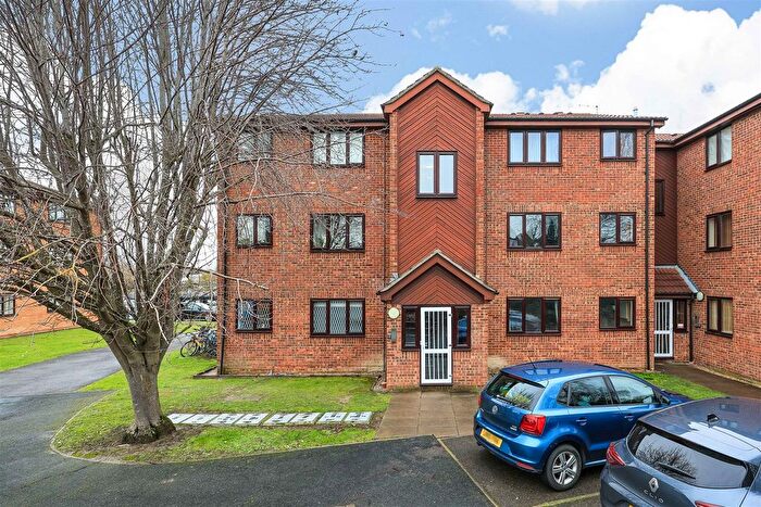 Studio For Sale In Speedwell Close, Cambridge, CB1