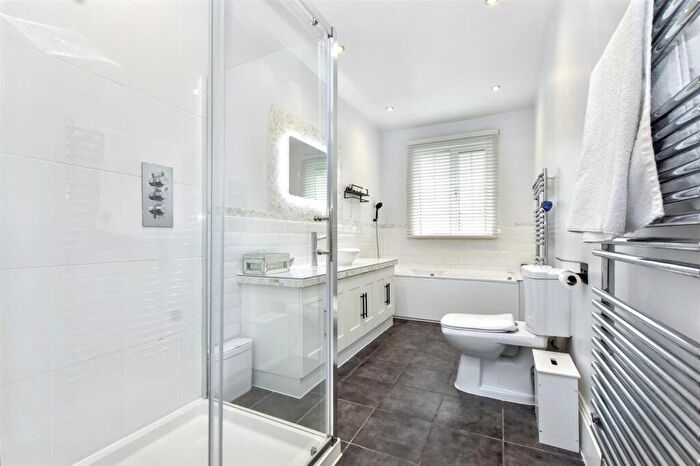 5 Bedroom Detached House For Sale In Kings Drive, Eastbourne, BN21