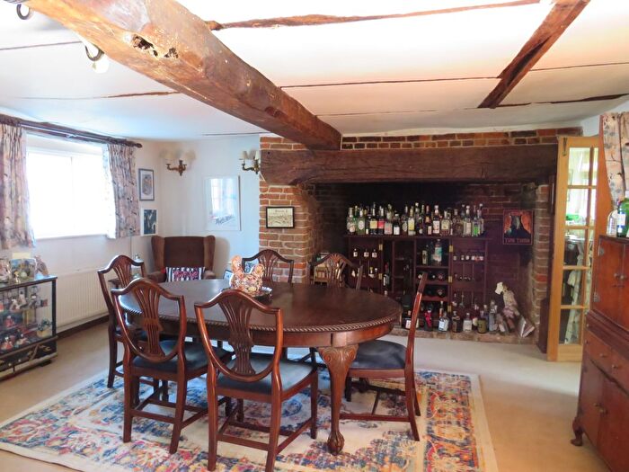 4 Bedroom Property To Rent In The Headlands, Downton, Salisbury, SP5
