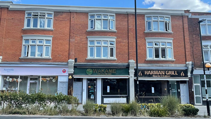 2 Bedroom Flat To Rent In Green Lanes, Winchmore Hill, N21