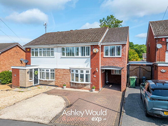 4 Bedroom Semi-Detached House For Sale In Northway, Dudley, DY3